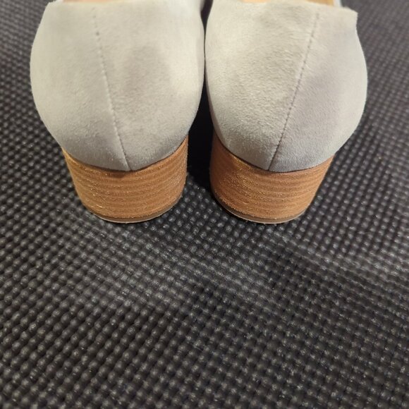 Ron White "Vero Cuoio" pump in light gray suede, EUC - Picture 5 of 5